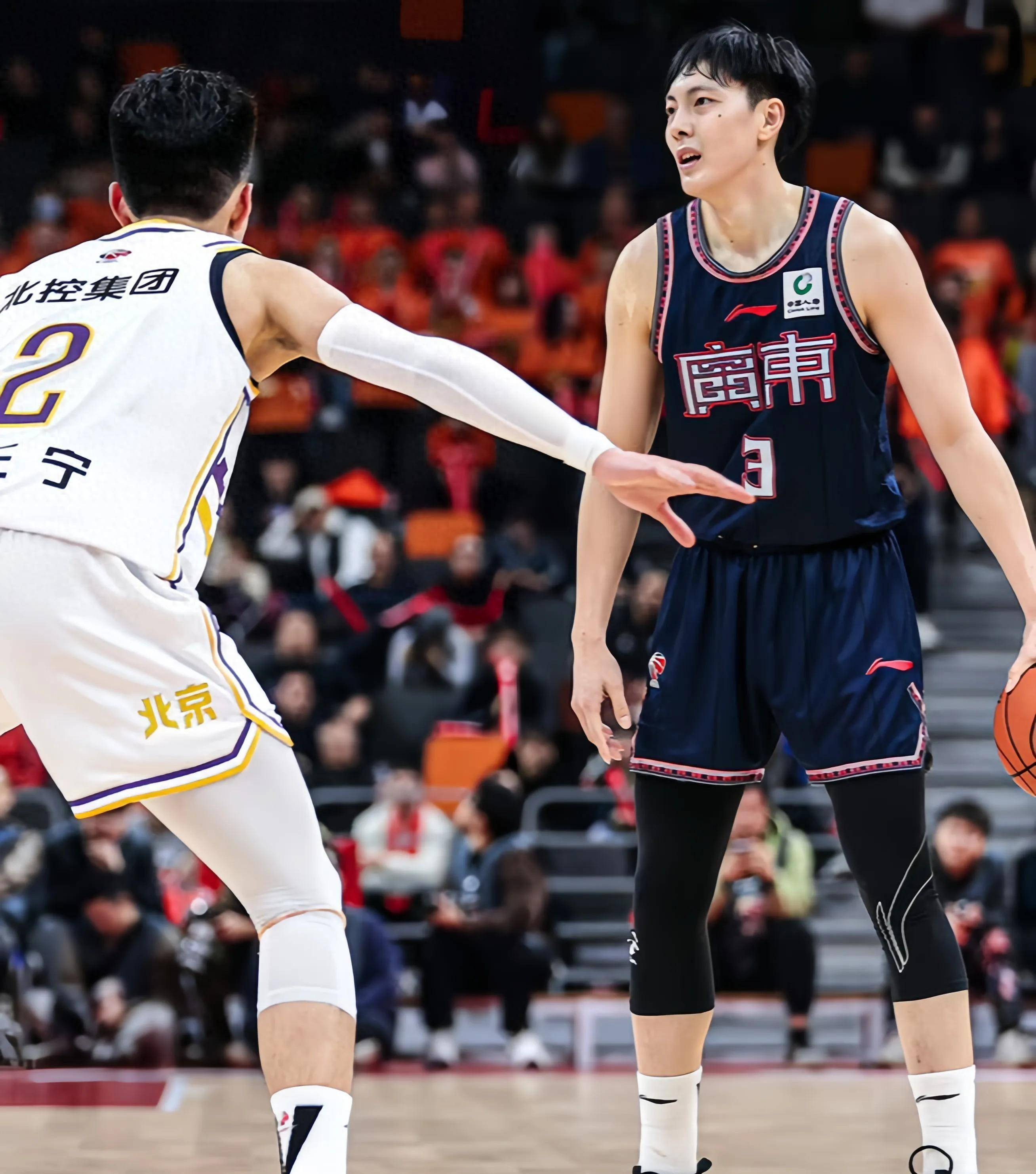 关于广东男篮再添一胜，引领篮球风潮的信息